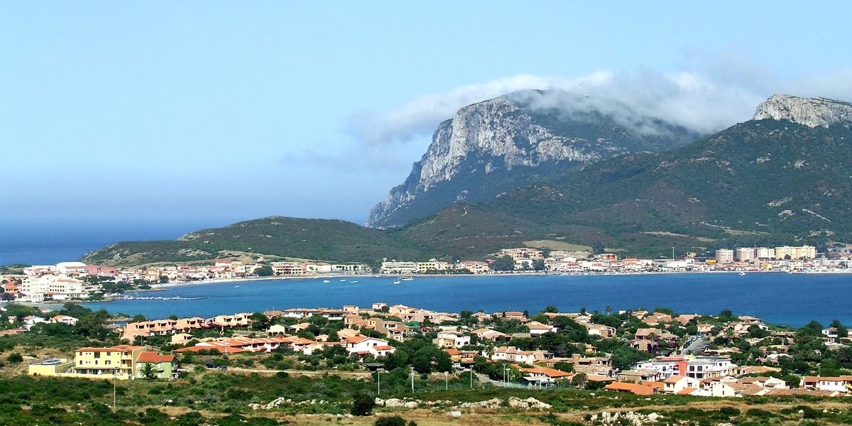 Golfo Aranci e il promontorio di Capo Figari